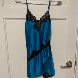 Victoria's Secret slip/nightgown, teal w/black lace, size Petite